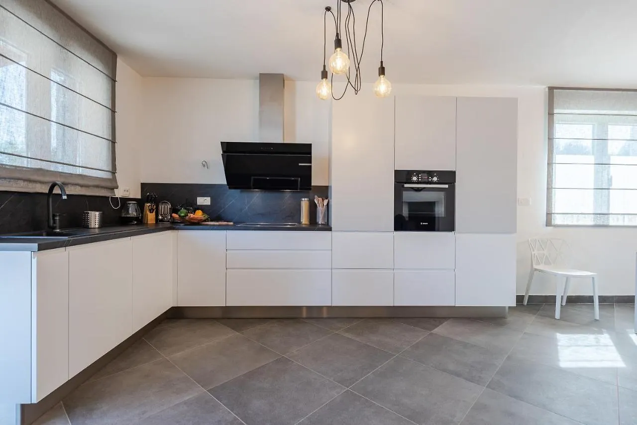 Villa Charm Tkon
