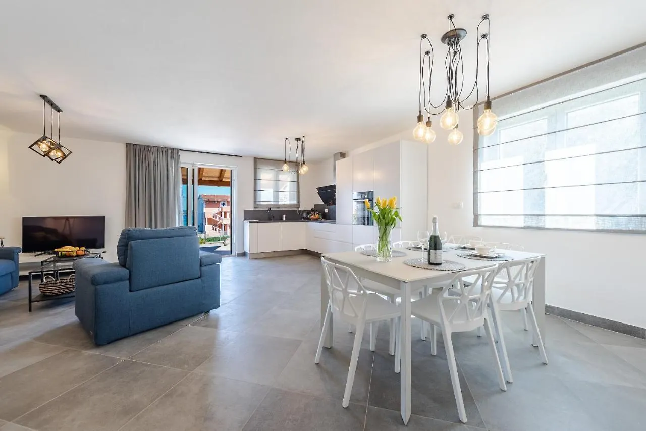 Villa Charm Tkon