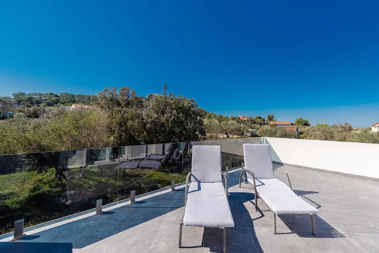 Villa Charm Tkon